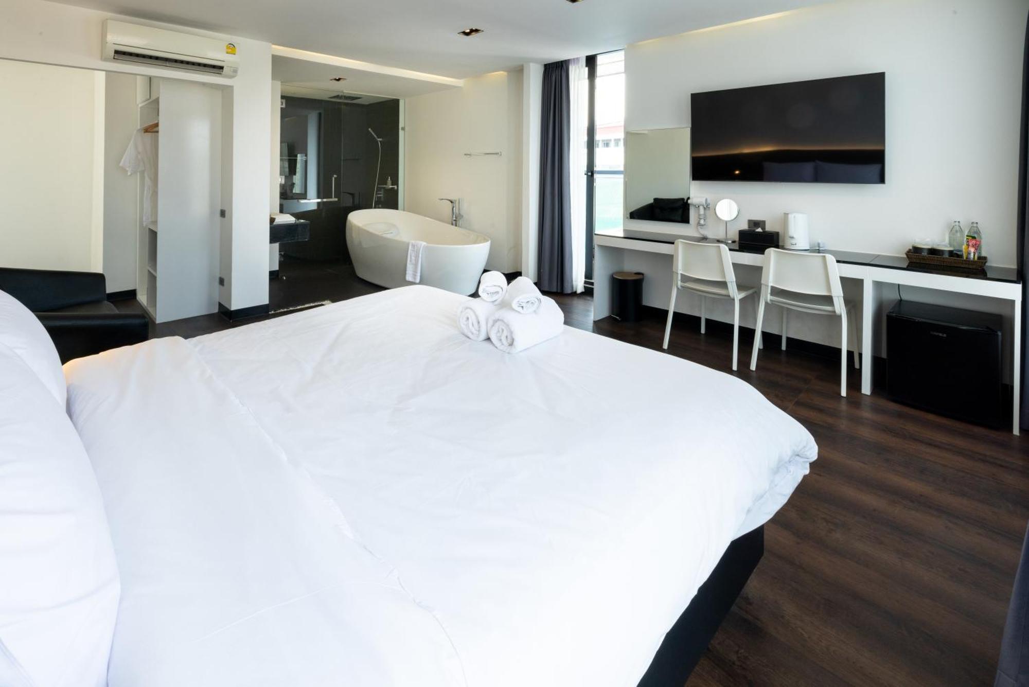 Nanee Phra Singh (Adults Only), Chiang Mai